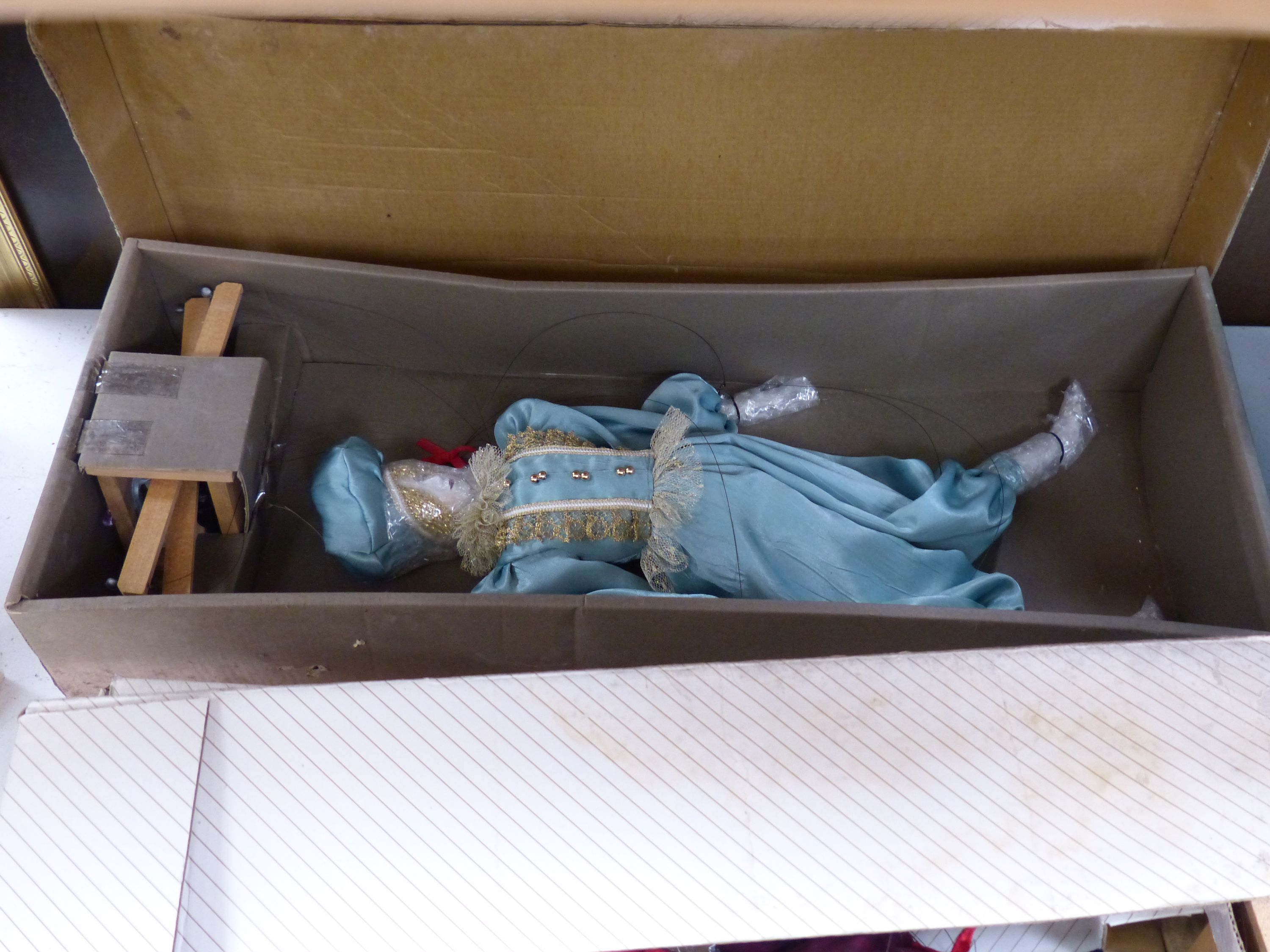 Five various Commedia dall’ Arte marionettes